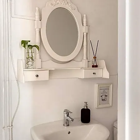 Ally's Bed&breakfast, Bed & Breakfast Barcelona
